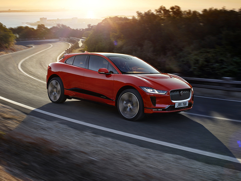 جاجوار آي بيس I-Pace تجعل للسيارات الكهربية بعدا جديدا